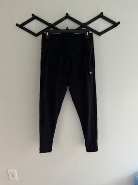 APANA - 7/8 High Waisted Yoga Leggings, size M, black